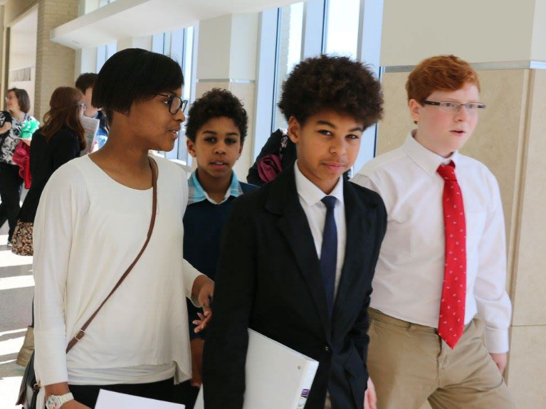 Lawyers Volunteering in Schools